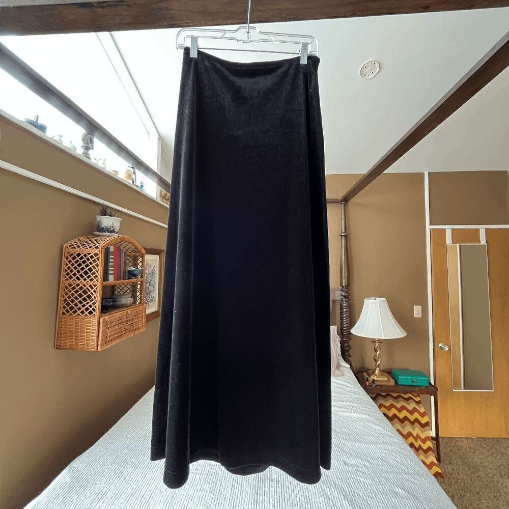 Vintage Black Velvet Maxi Skirt with A-Line Silhouette, Studio 32, Size 8